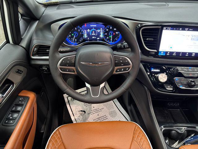 2025 Chrysler Pacifica Pinnacle