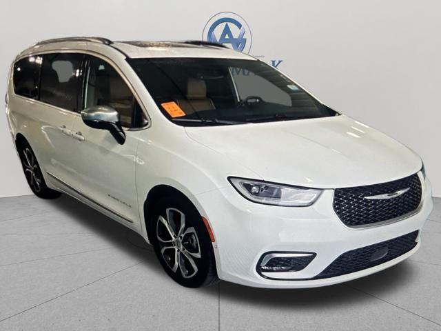 2025 Chrysler Pacifica Pinnacle