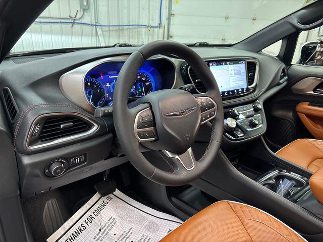 2025 Chrysler Pacifica Pinnacle