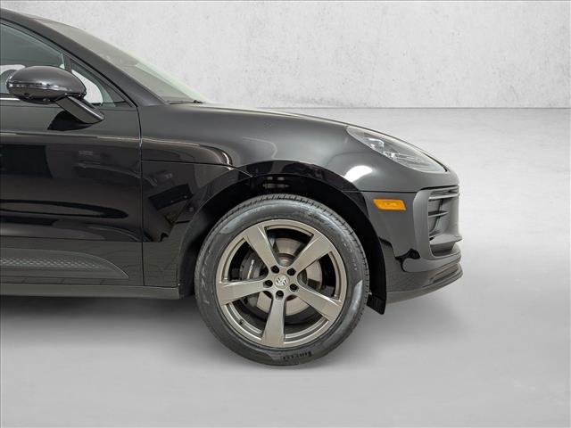 2026 Porsche Macan AWD