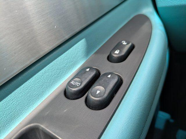 2002 Ford Thunderbird Base