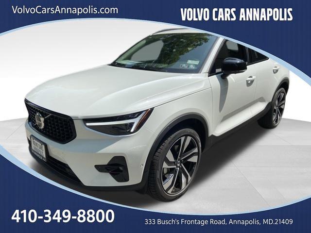 2026 Volvo XC40 Plus, B5 AWD Gas mild hybrid, Dark
