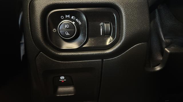 2021 Ram 1500 Big Horn Crew Cab 4x4 57 Box