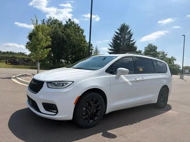 2022 Chrysler Pacifica Touring L AWD for sale in Okemos, MI