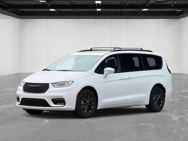 2022 Chrysler Pacifica Touring L AWD for sale in Okemos, MI
