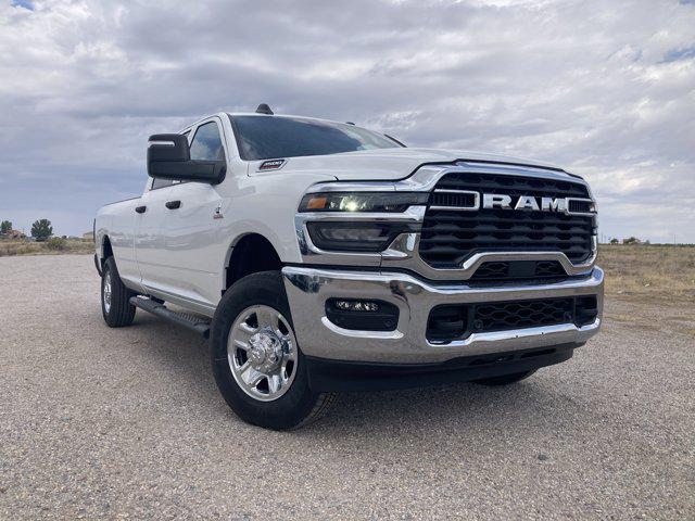 2026 RAM Ram 3500 RAM 3500 TRADESMAN CREW CAB 4X4 8 BOX
