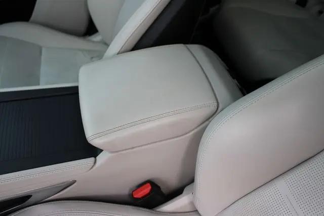 2022 Jaguar F-PACE SVR P550 AWD Automatic