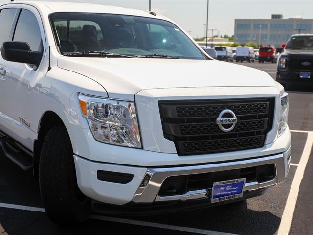2021 Nissan Titan Crew Cab SV 4x4