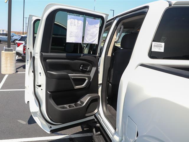 2021 Nissan Titan Crew Cab SV 4x4