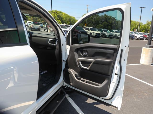 2021 Nissan Titan Crew Cab SV 4x4