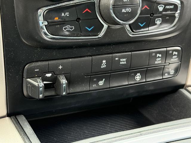 2017 Ram 1500 Big Horn Crew Cab 4x4 5'7" Box