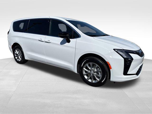 2027 Chrysler Pacifica PACIFICA SELECT AWD