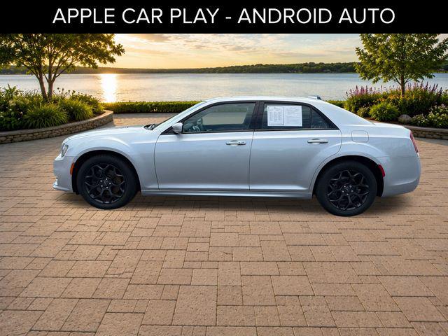 2021 Chrysler 300 Touring L AWD