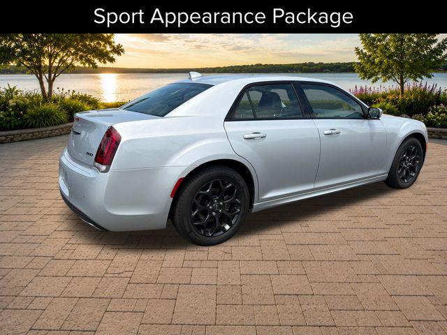 2021 Chrysler 300 Touring L AWD