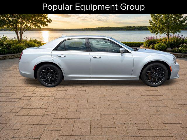 2021 Chrysler 300 Touring L AWD