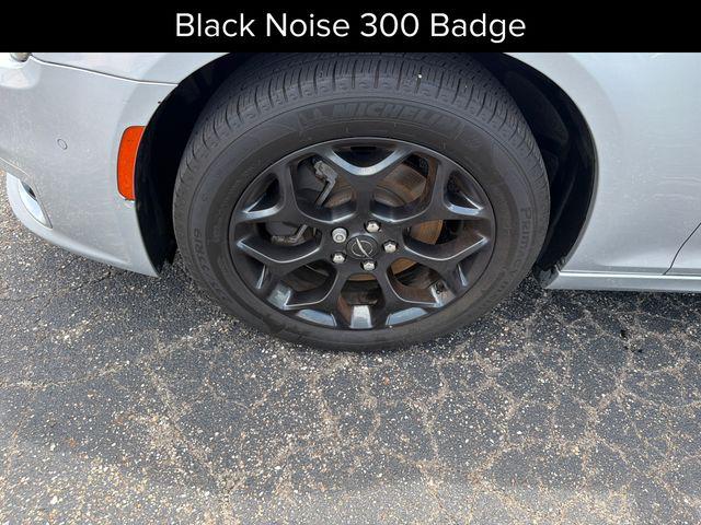 2021 Chrysler 300 Touring L AWD