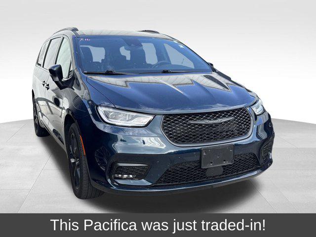 2023 Chrysler Pacifica Touring L AWD for sale in Wichita, KS