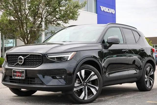 2024 Volvo XC40 B5 Ultimate Dark Theme for sale in Tinley Park, IL