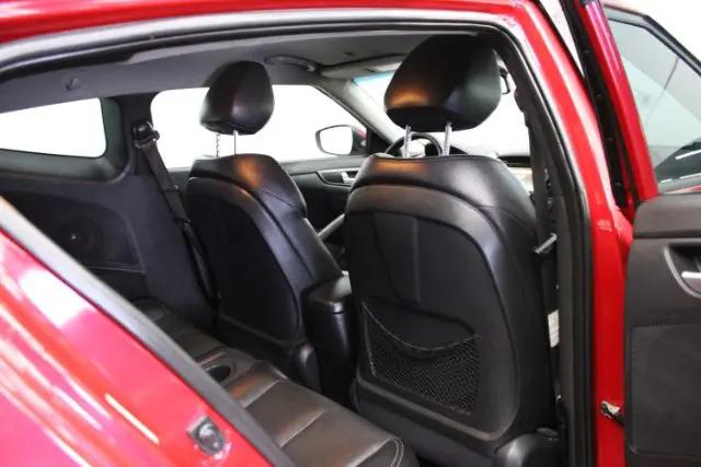 2013 Hyundai Veloster Turbo w/Black