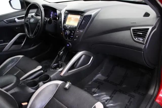 2013 Hyundai Veloster Turbo w/Black