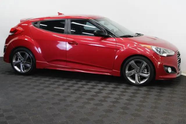 2013 Hyundai Veloster Turbo w/Black