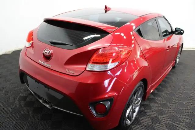 2013 Hyundai Veloster Turbo w/Black