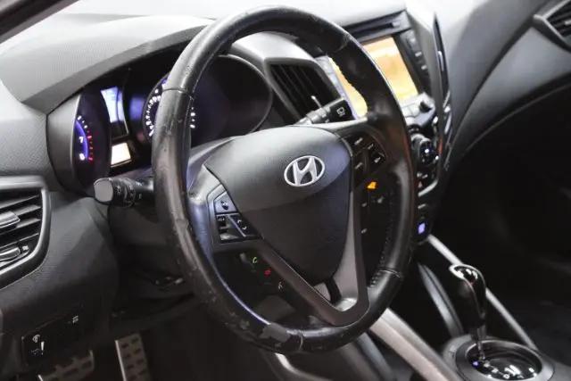 2013 Hyundai Veloster Turbo w/Black