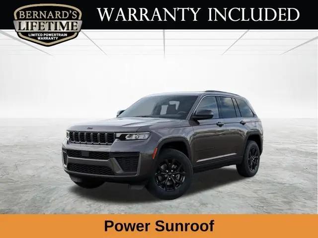 2026 Jeep Grand Cherokee Altitude 4x4 for sale in New Richmond, WI