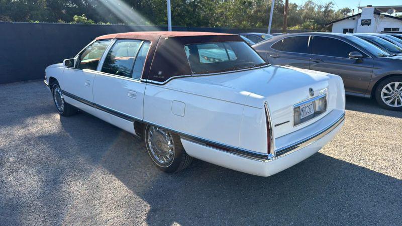 1996 Cadillac DeVille Base