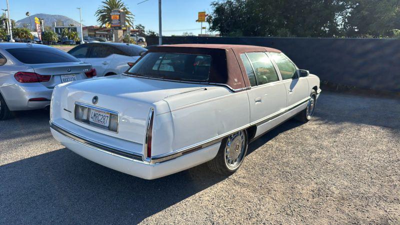 1996 Cadillac DeVille Base