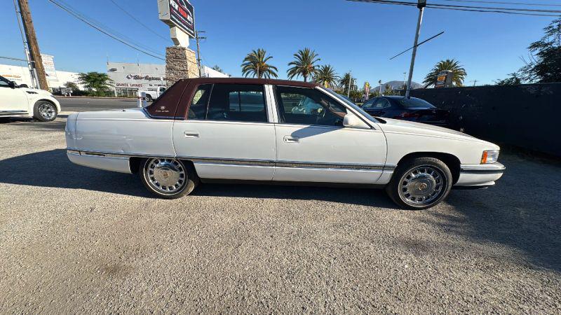 1996 Cadillac DeVille Base
