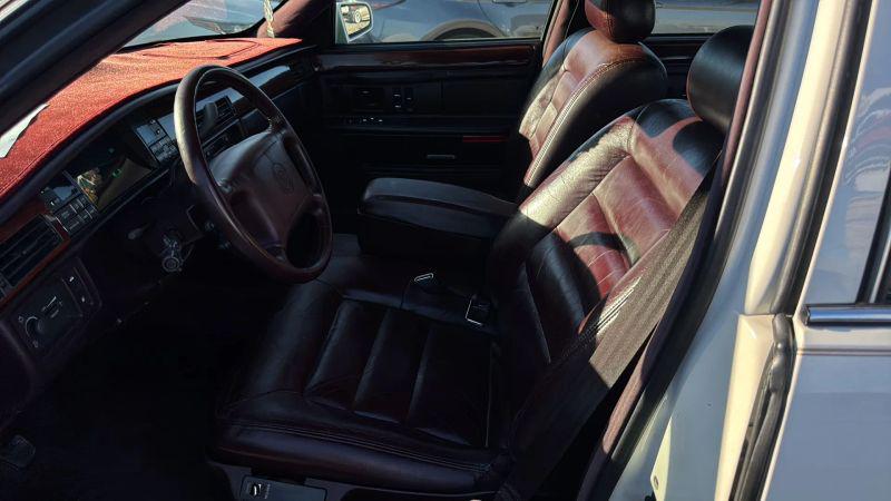 1996 Cadillac DeVille Base