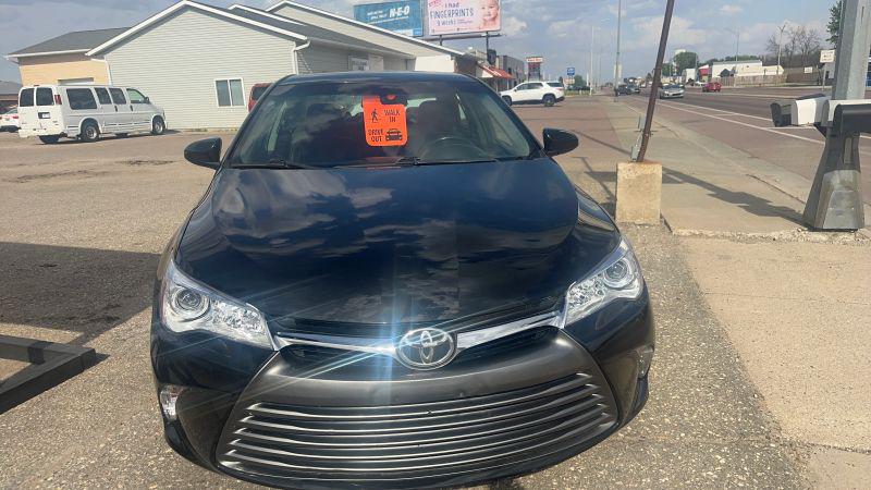 2017 Toyota Camry XLE for sale in Worthington, MN