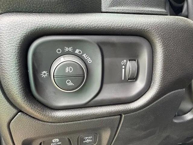 2026 Ram 1500 Warlock Crew Cab 4x4 57 Box