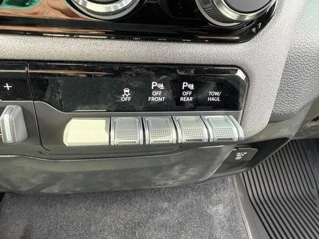2026 Ram 1500 Warlock Crew Cab 4x4 57 Box