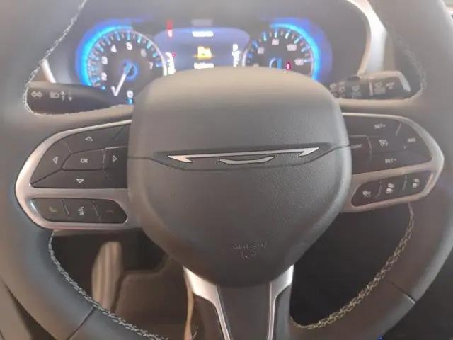 2027 Chrysler Pacifica Select AWD