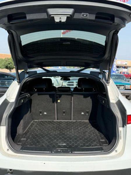 2018 Jaguar F-PACE 30t R-Sport