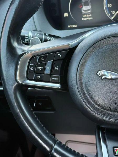 2018 Jaguar F-PACE 30t R-Sport