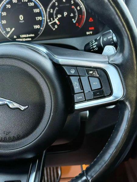 2018 Jaguar F-PACE 30t R-Sport