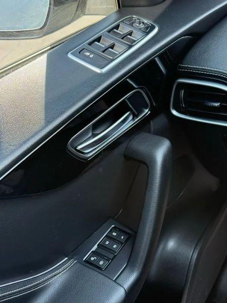 2018 Jaguar F-PACE 30t R-Sport