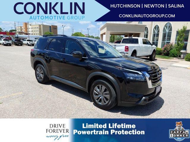2025 Nissan Pathfinder SV 4WD for sale in Hutchinson, KS