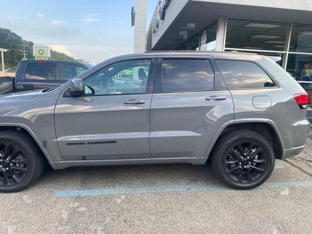 2020 Jeep Grand Cherokee Altitude 4x4 2020 Jeep Grand Cherokee Altitude 4x4
