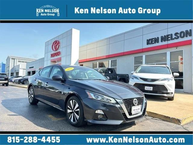 2019 Nissan Altima 2.5 SV for sale in Dixon, IL