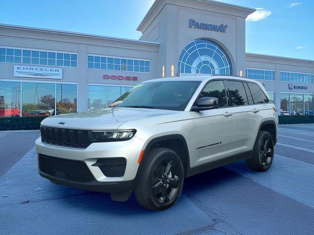 2024 Jeep Grand Cherokee Altitude X 4x4 for sale in Clinton Township, MI