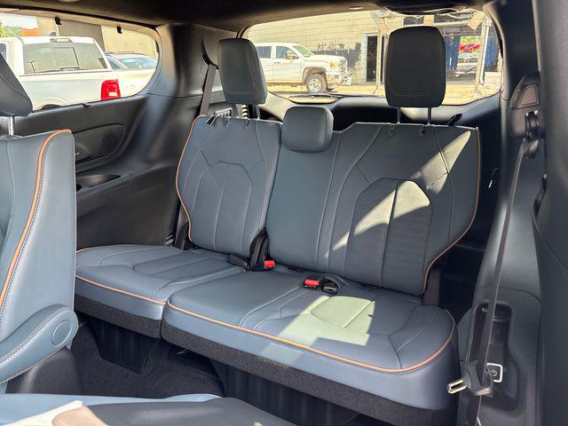 2027 Chrysler Pacifica Pinnacle