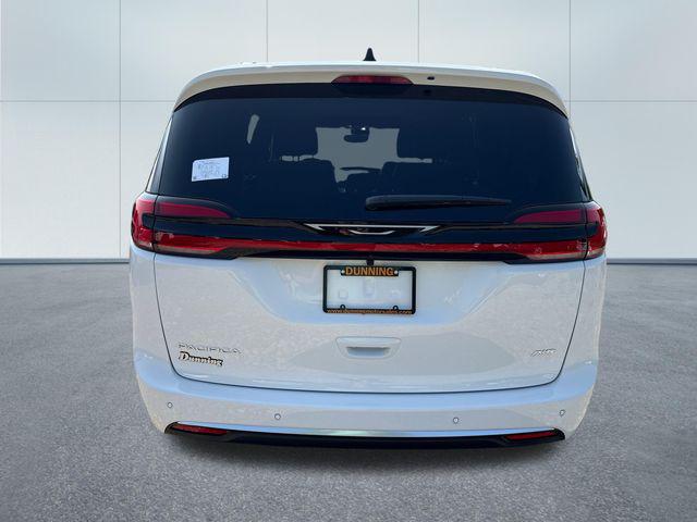 2027 Chrysler Pacifica Pinnacle