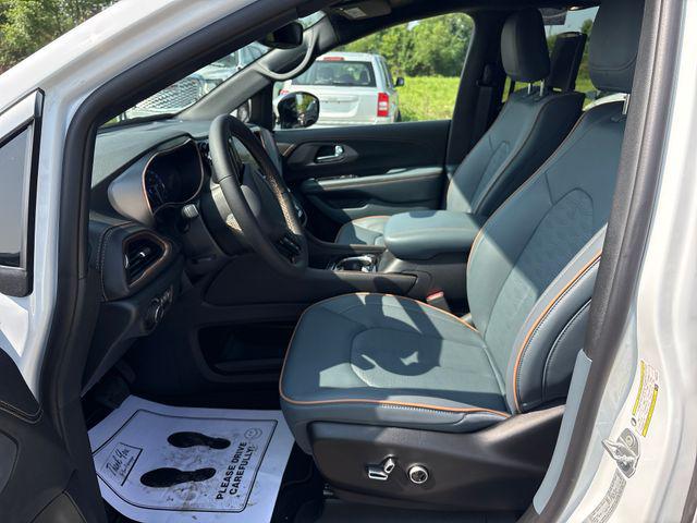 2027 Chrysler Pacifica Pinnacle
