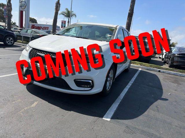 2024 Chrysler Pacifica Touring L for sale in Huntington Beach, CA