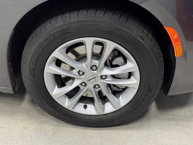 2022 Chrysler Pacifica Touring AWD