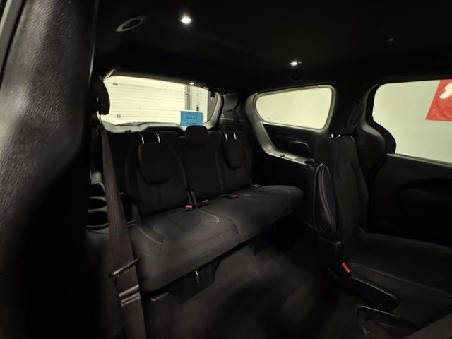 2022 Chrysler Pacifica Touring AWD